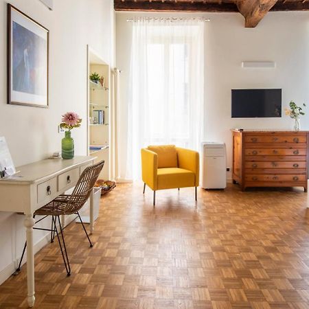 Charming Joivy Flat Next To Duomo Di Como Exterior foto